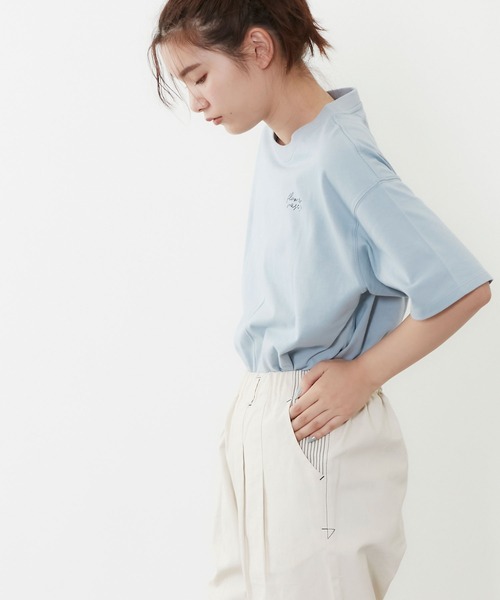 POU DOU DOU（プードゥドゥ）の「フラワーベースプリントゆるTee（Tシャツ/カットソー・レディース・オフホワイト/ダークグレー/ブルー・3）」の14枚目の写真