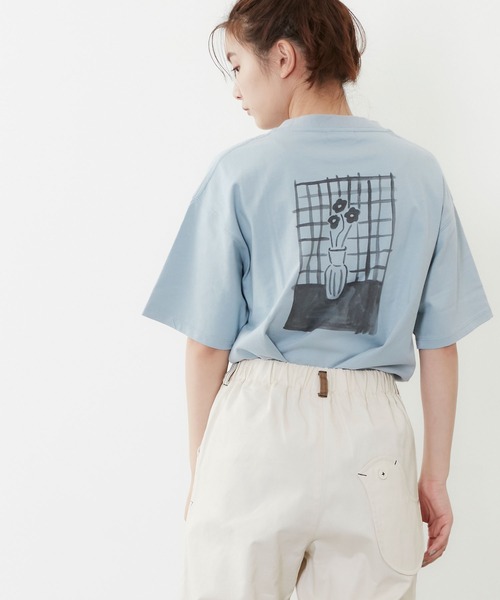 POU DOU DOU（プードゥドゥ）の「フラワーベースプリントゆるTee（Tシャツ/カットソー・レディース・オフホワイト/ダークグレー/ブルー・3）」の15枚目の写真