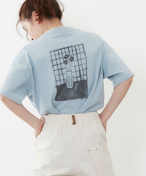 POU DOU DOU（プードゥドゥ）の「フラワーベースプリントゆるTee（Tシャツ/カットソー・レディース・オフホワイト/ダークグレー/ブルー・3）」の13枚目の写真