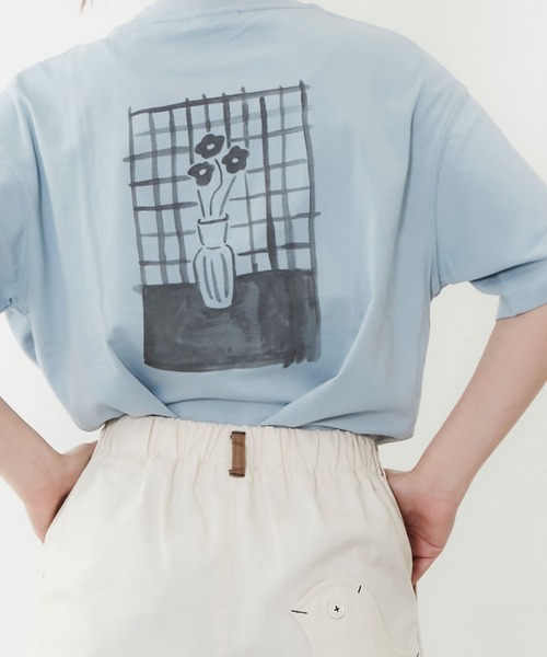 POU DOU DOU（プードゥドゥ）の「フラワーベースプリントゆるTee（Tシャツ/カットソー・レディース・オフホワイト/ダークグレー/ブルー・3）」の18枚目の写真