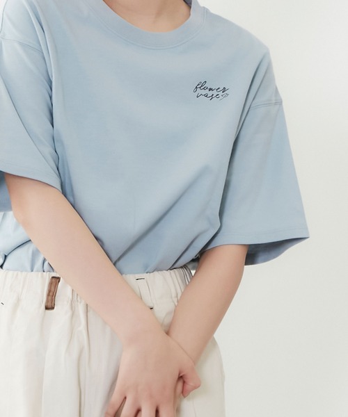 POU DOU DOU（プードゥドゥ）の「フラワーベースプリントゆるTee（Tシャツ/カットソー・レディース・オフホワイト/ダークグレー/ブルー・3）」の19枚目の写真