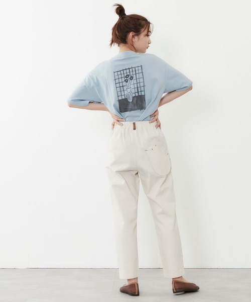 POU DOU DOU（プードゥドゥ）の「フラワーベースプリントゆるTee（Tシャツ/カットソー・レディース・オフホワイト/ダークグレー/ブルー・3）」の20枚目の写真