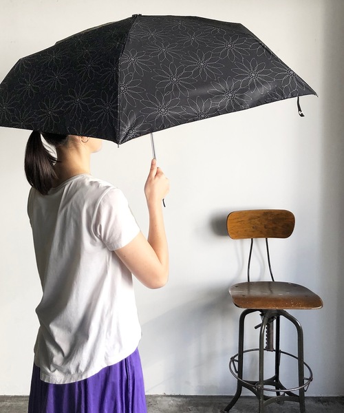 Nt フラワーライン折りたたみ傘 晴雨兼用uvカット傘 折りたたみ傘 Common Ware コモンウェアー のファッション通販 Zozotown