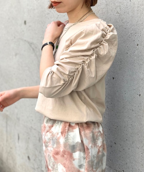 CIAOPANIC（チャオパニック）の「バイオ天竺ギャザースリーブTシャツ（Tシャツ/カットソー・レディース・ベージュ/ブラック/ホワイト/グリーン/ダークグリーン/ブルー・FREE）」の4枚目の写真