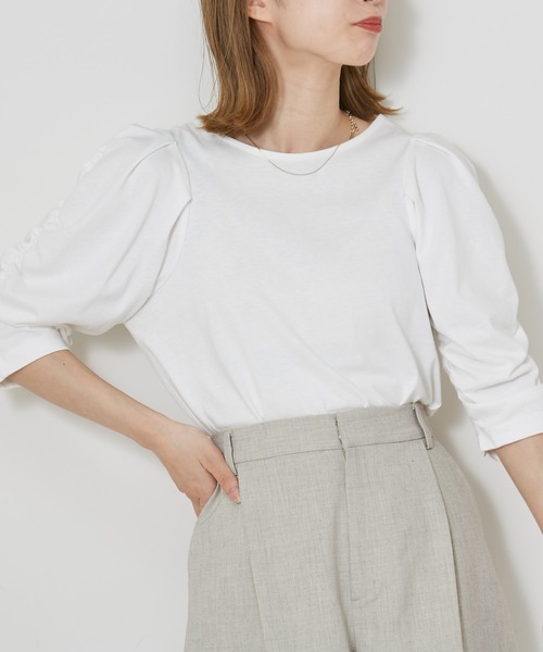 CIAOPANIC（チャオパニック）の「バイオ天竺ギャザースリーブTシャツ（Tシャツ/カットソー・レディース・ベージュ/ブラック/ホワイト/グリーン/ダークグリーン/ブルー・FREE）」の2枚目の写真