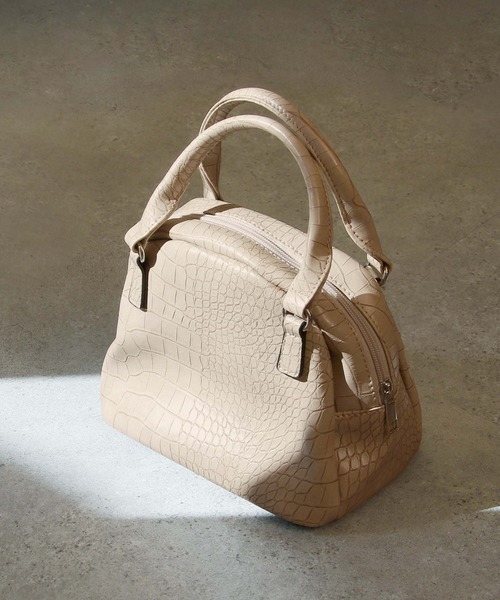Chillfar（チルファー）の「2wayクロコ柄フェイクレザーハンドバッグ/ショルダーバッグ（ハンドバッグ・レディース・ブラック/グレー/ピンク・FREE）」の2枚目の写真