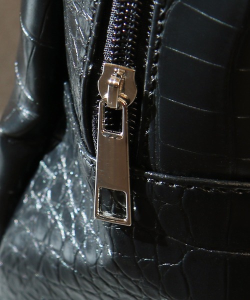 Chillfar（チルファー）の「2wayクロコ柄フェイクレザーハンドバッグ/ショルダーバッグ（ハンドバッグ・レディース・ブラック/グレー/ピンク・FREE）」の7枚目の写真