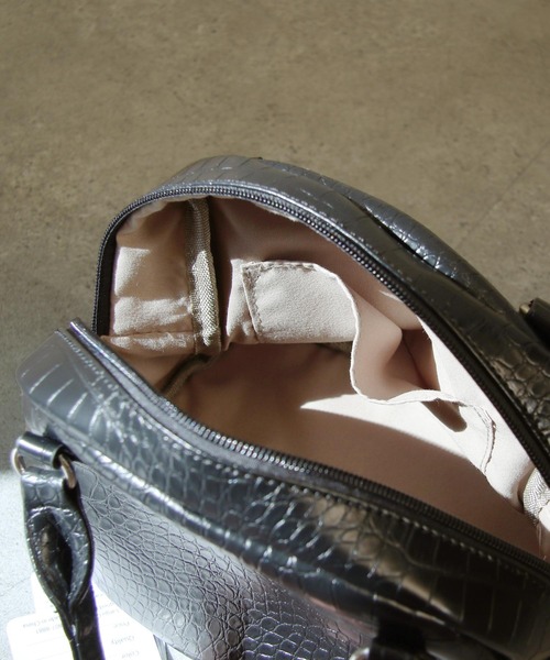 Chillfar（チルファー）の「2wayクロコ柄フェイクレザーハンドバッグ/ショルダーバッグ（ハンドバッグ・レディース・ブラック/グレー/ピンク・FREE）」の8枚目の写真