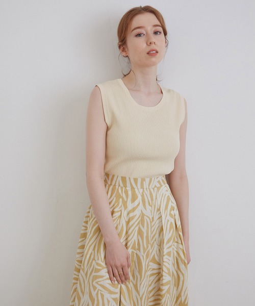 MADEMOISELLE ROPE'（マドモアゼル ロペ）の「リブサマーニットノースリーブプルオーバー（Tシャツ/カットソー・レディース・ブラック/オフホワイト/ライトグリーン・38）」の2枚目の写真