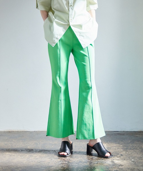 UNITED TOKYO（ユナイテッドトウキョウ）の「スリムニットパンツ（その他パンツ・レディース・グリーン/ブラック/ブラウン・2/1）」の3枚目の写真