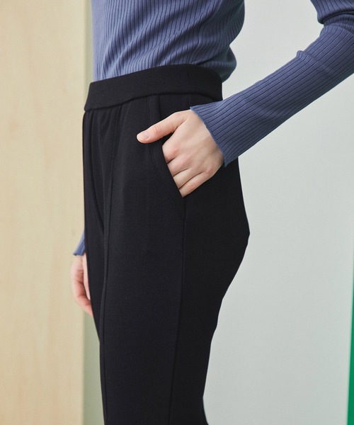 UNITED TOKYO（ユナイテッドトウキョウ）の「スリムニットパンツ（その他パンツ・レディース・グリーン/ブラック/ブラウン・2/1）」の11枚目の写真