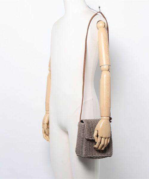 Rewde（ルゥデ）の「スクエアフラップショルダーバッグ（1R18-KB04）（ショルダーバッグ・レディース・オレンジ/グレー/ベージュ/カーキ・FREE）」の9枚目の写真