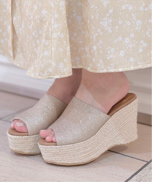 En Punto（エンプント）の「ハイウエッジプラットフォームサンダル（サンダル・レディース・ブロンズ/アイボリー/ホワイト系その他7・M/LL/L/S）」の8枚目の写真