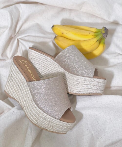 En Punto（エンプント）の「ハイウエッジプラットフォームサンダル（サンダル・レディース・ブロンズ/アイボリー/ホワイト系その他7・M/LL/L/S）」の18枚目の写真