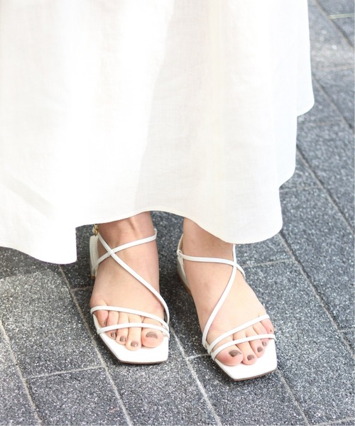 LE TALON(ルタロン)の「GRISE 2.5cmアシメストラップサンダル◆(サンダル・レディース・ホワイト/ベージュ/イエロー/ブラック系その他・SMALL/MEDIUM/LARGE/X-LARGE)」の9枚目の写真