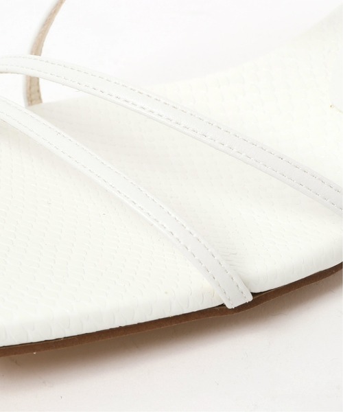 LE TALON(ルタロン)の「GRISE 2.5cmアシメストラップサンダル◆(サンダル・レディース・ホワイト/ベージュ/イエロー/ブラック系その他・SMALL/MEDIUM/LARGE/X-LARGE)」の20枚目の写真