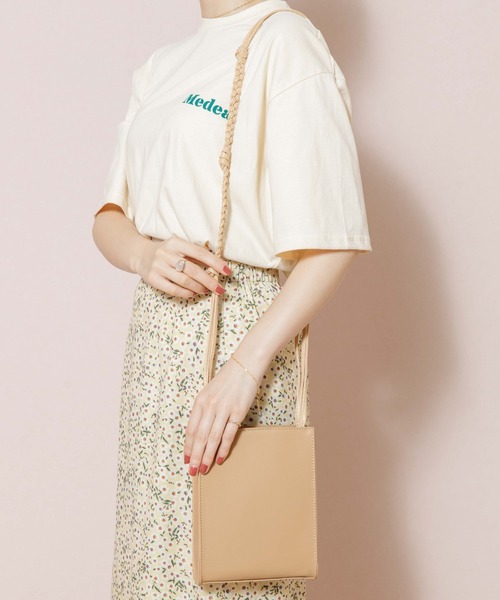 flower（フラワー）の「メディアプリントTシャツ（Tシャツ/カットソー・レディース・ホワイト/イエロー・FREE）」の6枚目の写真