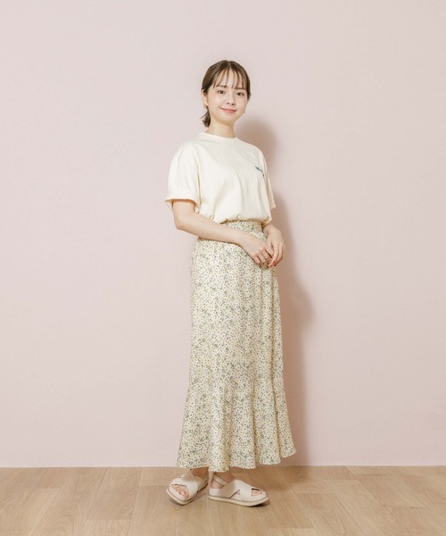 flower（フラワー）の「メディアプリントTシャツ（Tシャツ/カットソー・レディース・ホワイト/イエロー・FREE）」の8枚目の写真