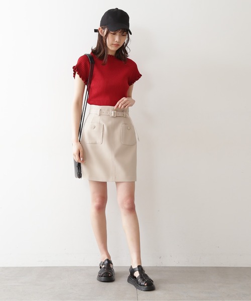 FREE'S MART（フリーズマート）の「◇2Wayオフショルフリルリブ半袖ニット（ニット/セーター・レディース・ホワイト/レッド/ベージュ/ブラック・FREE）」の7枚目の写真