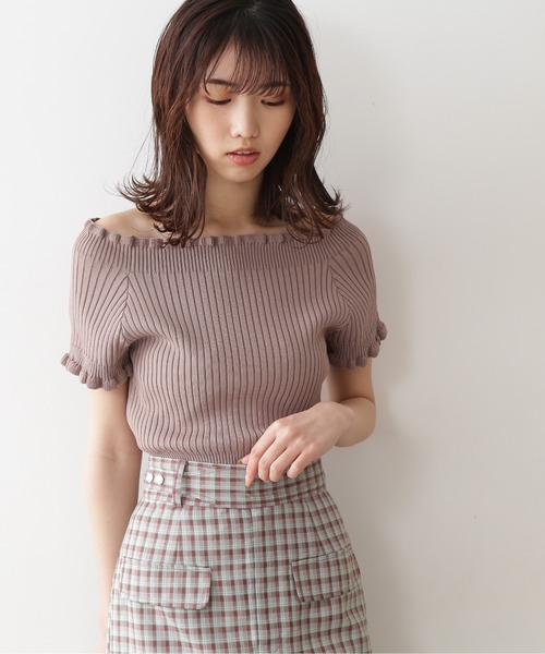 FREE'S MART（フリーズマート）の「◇2Wayオフショルフリルリブ半袖ニット（ニット/セーター・レディース・ホワイト/レッド/ベージュ/ブラック・FREE）」の21枚目の写真