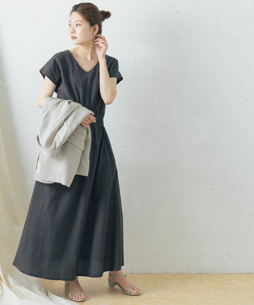 URBAN RESEARCH ROSSO WOMEN（アーバンリサーチ　ロッソ）の「UR GREEN Vネックギャザーワンピース（ワンピース・レディース・チャコールグレー/イエロー/パープル系その他・FREE）」の12枚目の写真