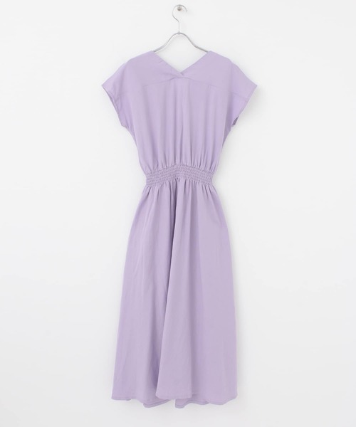 URBAN RESEARCH ROSSO WOMEN（アーバンリサーチ　ロッソ）の「UR GREEN Vネックギャザーワンピース（ワンピース・レディース・チャコールグレー/イエロー/パープル系その他・FREE）」の22枚目の写真