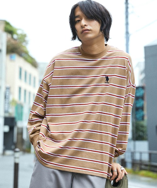 U.S. POLO ASSN.（ユーエスポロアッスン）の「U.S. POLO ASSN. /ユーエスポロアッスン 別注ワンポイント刺繍 ビッグシルエット リンガーネックマルチボーダー 長袖カットソー（Tシャツ/カットソー・メンズ・ホワイト/ダークグリーン/ベージュ/ネイビー/ピンク/ホワイト×ブラック/ブラック×ホワイト/ブルー/ブラック系その他/ホワイト系/ブラック/ブラウン・M/L）」の14枚目の写真