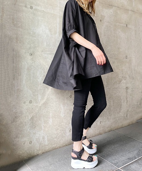 Desert　Rose（デザートローズ）の「【Praia/プライア】アンクルスキニーデニム（デニムパンツ・レディース・ブラック・MEDIUM/SMALL）」の7枚目の写真