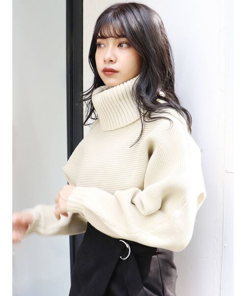 MURUA（ムルーア）の「BIGタートルニットプルオーバー（ニット/セーター・レディース・ブラック/ブラウン/ブルー/アイボリー/モカ・FREE）」の18枚目の写真