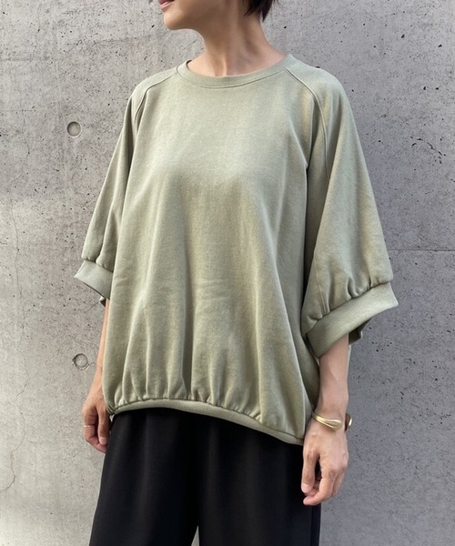 BEARDSLEY（ビアズリー）の「裏毛ドルマンカットソー（Tシャツ/カットソー・レディース・モスグリーン/アイボリー・FREE）」の2枚目の写真