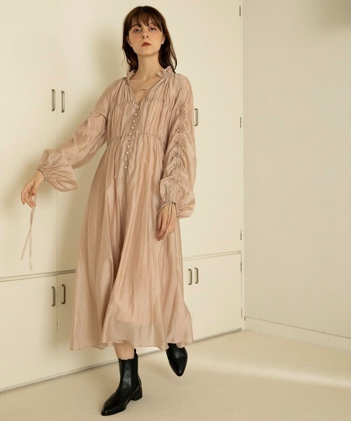 mangata(モンガータ)の「Sheer gather onepiece(ワンピース・レディース・ベージュ/ピンクベージュ・FREE)」の9枚目の写真