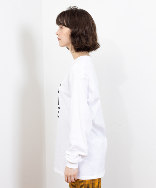 Rouge vif Anna（ルージュヴィフアンナ）の「光沢ラバーロゴロンT（Tシャツ/カットソー・レディース・ブラウン/ブラック・フリー）」の4枚目の写真