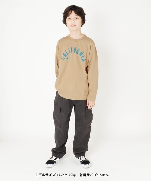 GLAZOS（グラソス）の「天竺・ドロップショルダーCITYロゴモチーフ長袖Tシャツ（Tシャツ/カットソー・キッズ・ベージュ/チャコールグレー/ブルー・170cm/150cm/160cm/130cm/140cm）」の6枚目の写真