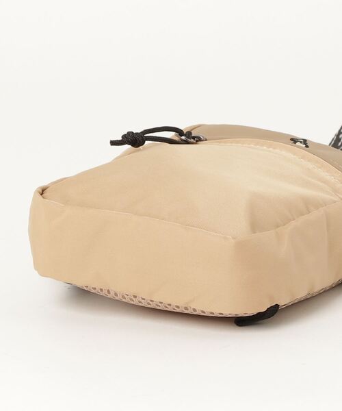 le coq sportif(ルコックスポルティフ)の「ルコック ショルダーポーチ メンズ バッグ ショルダーバッグ スポーツ(ボディバッグ/ウエストポーチ・メンズ・ブラック/ベージュ/ホワイト・F)」の8枚目の写真