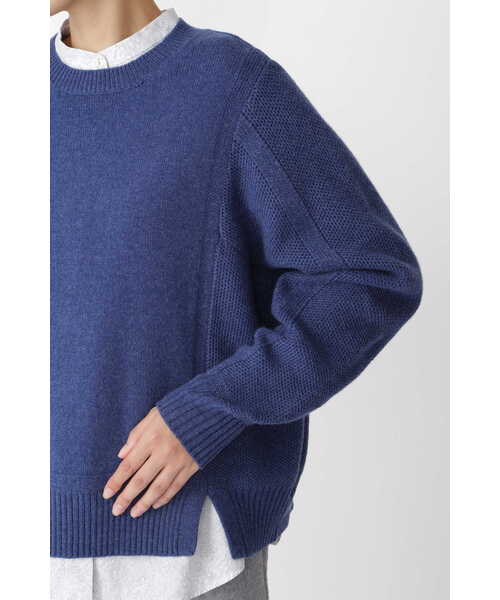 human woman（ヒューマンウーマン）の「◆ミドルゲージ編地コンビプルオーバーニット（ニット/セーター・レディース・ブルー/ブラウン/グレー・MEDIUM）」の18枚目の写真