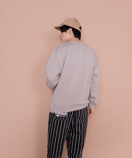 Dickies（ディッキーズ）の「【Dickies / ディッキーズ】 裏毛ビッグロゴプリントクルートレーナー /スウェット（スウェット・メンズ・ダークベージュ/ブルー/チャコールグレー・MEDIUM/LARGE/X-LARGE）」の5枚目の写真
