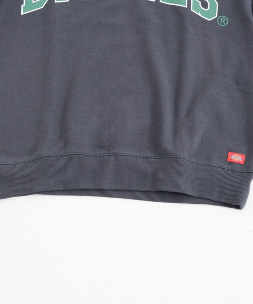 Dickies（ディッキーズ）の「【Dickies / ディッキーズ】 裏毛ビッグロゴプリントクルートレーナー /スウェット（スウェット・メンズ・ダークベージュ/ブルー/チャコールグレー・MEDIUM/LARGE/X-LARGE）」の22枚目の写真