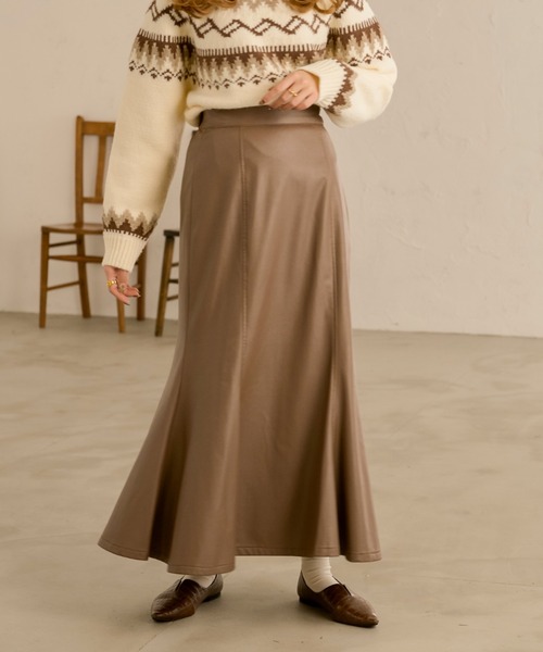 Ambre Neige(アンブルネージュ)の「フェイクレザーマーメイドスカート/【WEB/EC限定商品】(スカート・レディース・ダークブラウン/アイボリー・FREE)」の1枚目の写真
