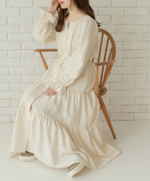 Mysa&Liina by yuririn（ミーサリーナバイユリリン）の「マイクロコールティアードワンピース（ワンピース・レディース・オフホワイト/ブラウン/マスタード・M）」の2枚目の写真