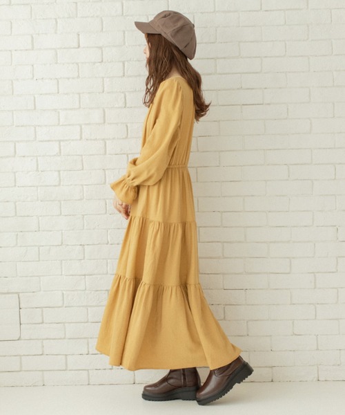 Mysa&Liina by yuririn（ミーサリーナバイユリリン）の「マイクロコールティアードワンピース（ワンピース・レディース・オフホワイト/ブラウン/マスタード・M）」の4枚目の写真