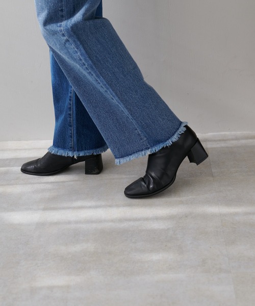 DISCOAT（ディスコート）の「デニム配色ストレートパンツ（デニムパンツ・レディース・ブラック/ブルー・MEDIUM/LARGE）」の13枚目の写真