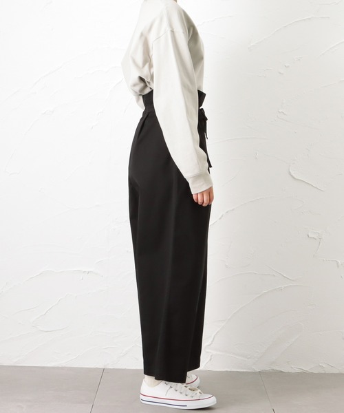 NAVY（ネイビー）の「オーガニックコットン タックストレートワイドパンツ（その他パンツ・レディース・ワンウォッシュ/アイボリー/ブラック・L/M）」の11枚目の写真