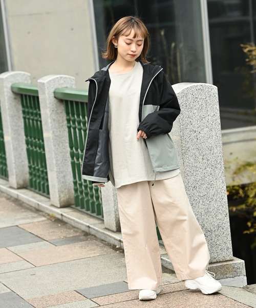 NAVY（ネイビー）の「オーガニックコットン タックストレートワイドパンツ（その他パンツ・レディース・ワンウォッシュ/アイボリー/ブラック・L/M）」の21枚目の写真