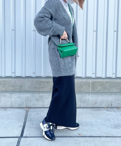 Beau're(ヴュレ)の「BEAURE ヴュレ カウレザー メタルハンドル ミニショルダーバッグ(ショルダーバッグ・レディース・ベージュ/グリーン・FREE)」の15枚目の写真