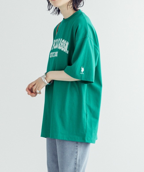 U.S. POLO ASSN.(ユーエスポロアッスン)の「U.S. POLO ASSN. /ユーエスポロアッスン 別注オーバーサイズ刺繍入りアソート半袖Tシャツ(Tシャツ/カットソー・レディース・ホワイト系1/ホワイト系2/ブラック系2/グレー系1/グレー系3/アイボリー系1/アイボリー系2/アイボリー系3/グリーン系3/ネイビー系1/ネイビー系2/ネイビー系3/ワイン系/ホワイト系3/ブラック系3/ホワイト系4/グレー系4/ネイビー系4・FREE)」の20枚目の写真