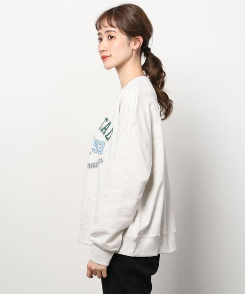 AS KNOW AS plus（アズノゥアズプラス）の「●クマカレッジロゴスウェットルーズプルオーバー（スウェット・レディース・レッド/ライトグリーン/オートミール・FREE）」の18枚目の写真