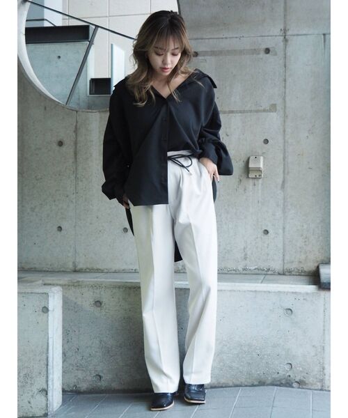 EVRIS（エヴリス）の「コードベルトルーズテーパードパンツ（その他パンツ・レディース・パープル/ブラック/アイボリー・SMALL/MEDIUM）」の22枚目の写真