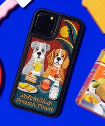 WIGGLE WIGGLE（ウィグルウィグル）の「WIGGLE WIGGLE／シシュウイヌ(iPhone13対応) 2277500（スマホケース/カバー・メンズ）」