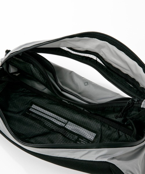 TERG（ターグ）の「TERG/ターグ Lite Hip Pack/ライトヒップパック（ボディバッグ/ウエストポーチ・メンズ・ブラック/グレー/キャメル・FREE）」の14枚目の写真