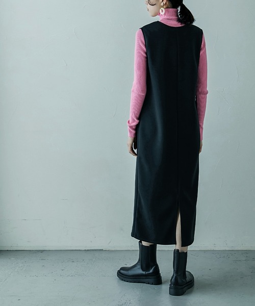 etoll.（エトル）の「Vネック ポンチ ロングワンピース（ワンピース・レディース・ブラック/グレイッシュベージュ/アイボリー/モカ・M）」の17枚目の写真